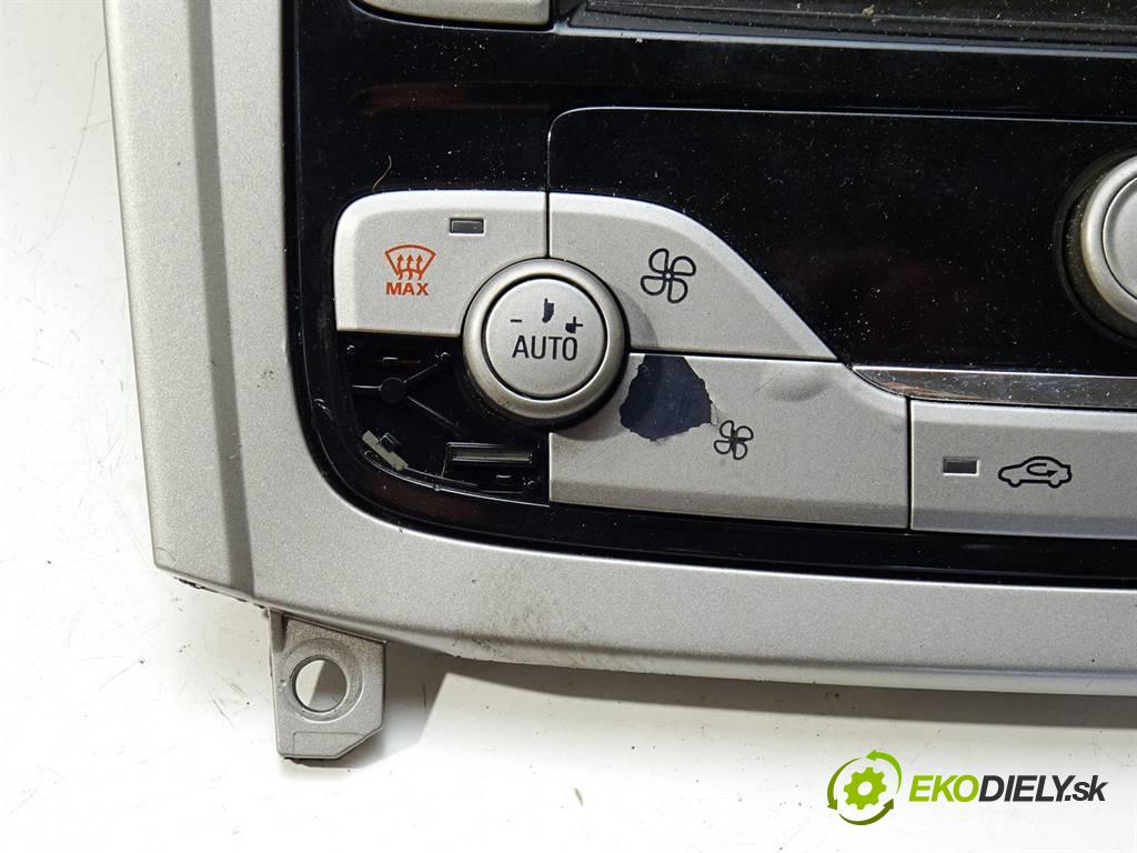 Ford Mondeo Mk4    KOMBI 5D 2.0TDCI 140KM 07-10  Panel radia navigace