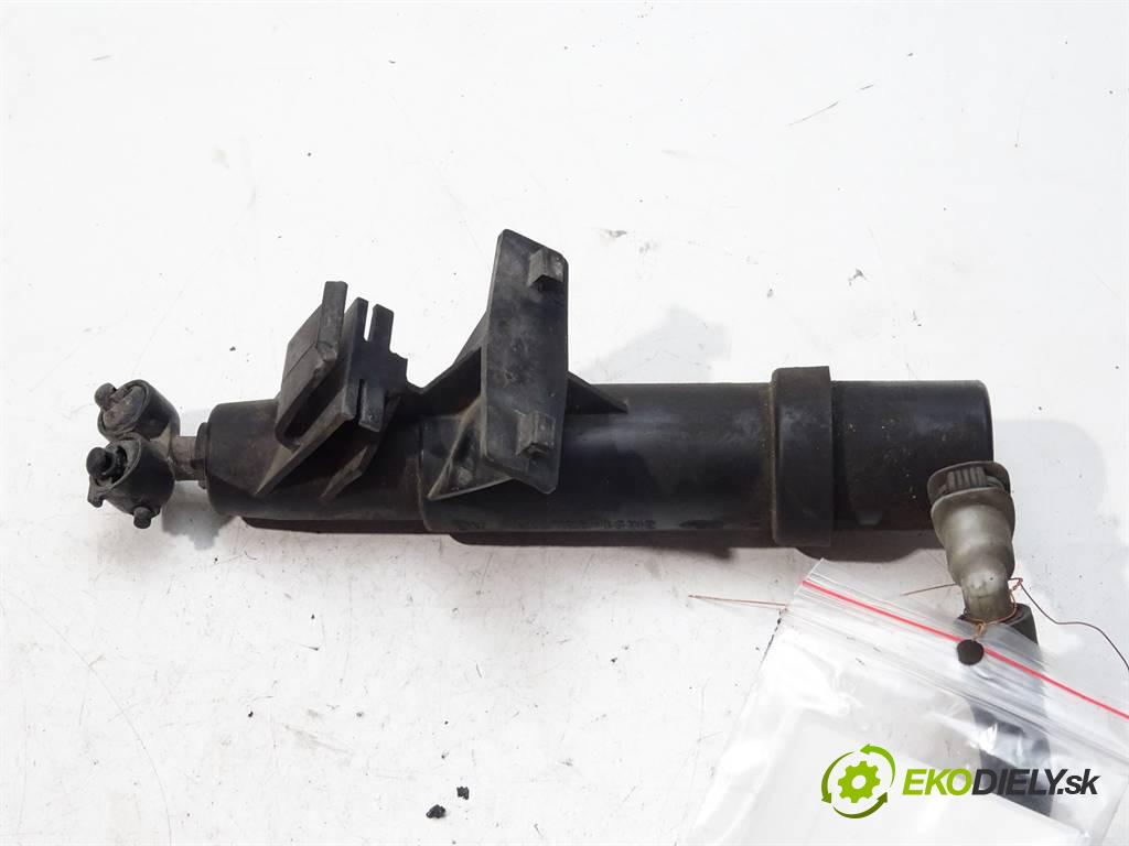 Ford Focus C-Max    2.0TDCI 136KM 03-06  ostrekovača svetla ľavy 3M5113L014AB (Motorčeky, čerpadlá ostrekovačov)