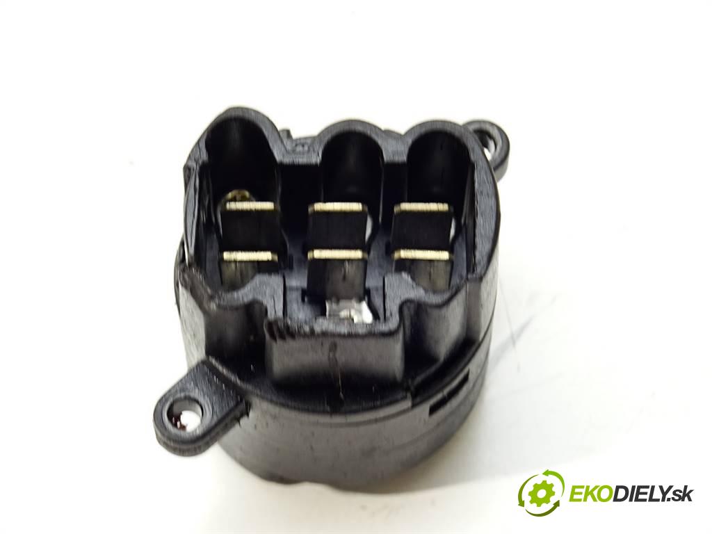 Nissan MICRA K12  2003 48 kW HATCHBACK 5D 1.5DCI 65KM 02-07 1500 Kocka, vložka spínacej skrinky  (Spínacie skrinky a kľúče)