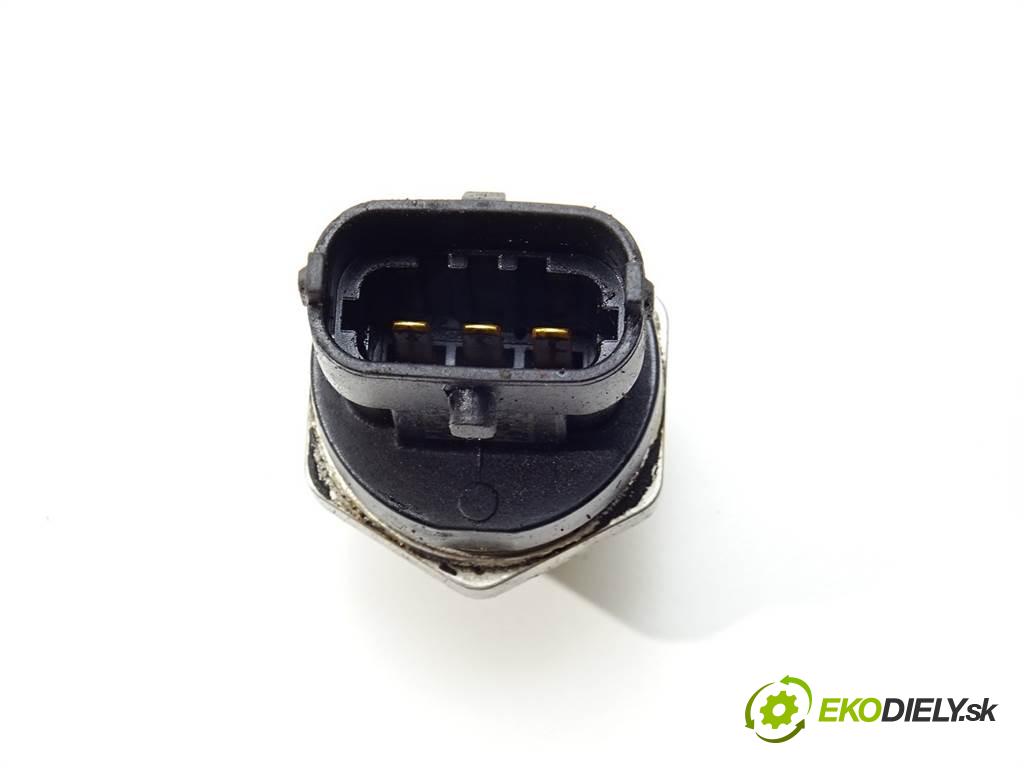 Fiat Stilo  2005 77kw KOMBI 5D 1.9D Multijet 100KM 01-07 1900 Snímač tlaku paliva  (Snímače)