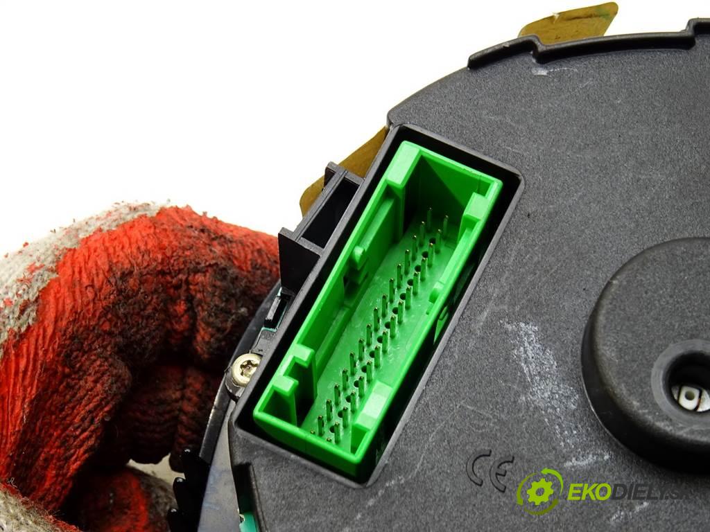 Volkswagen Golf IV  2000 66 kW HATCHBACK 3D 1.9TDI 90KM 97-03 1900 Prístrojovka 1J0919861B (Prístrojové dosky, displeje)