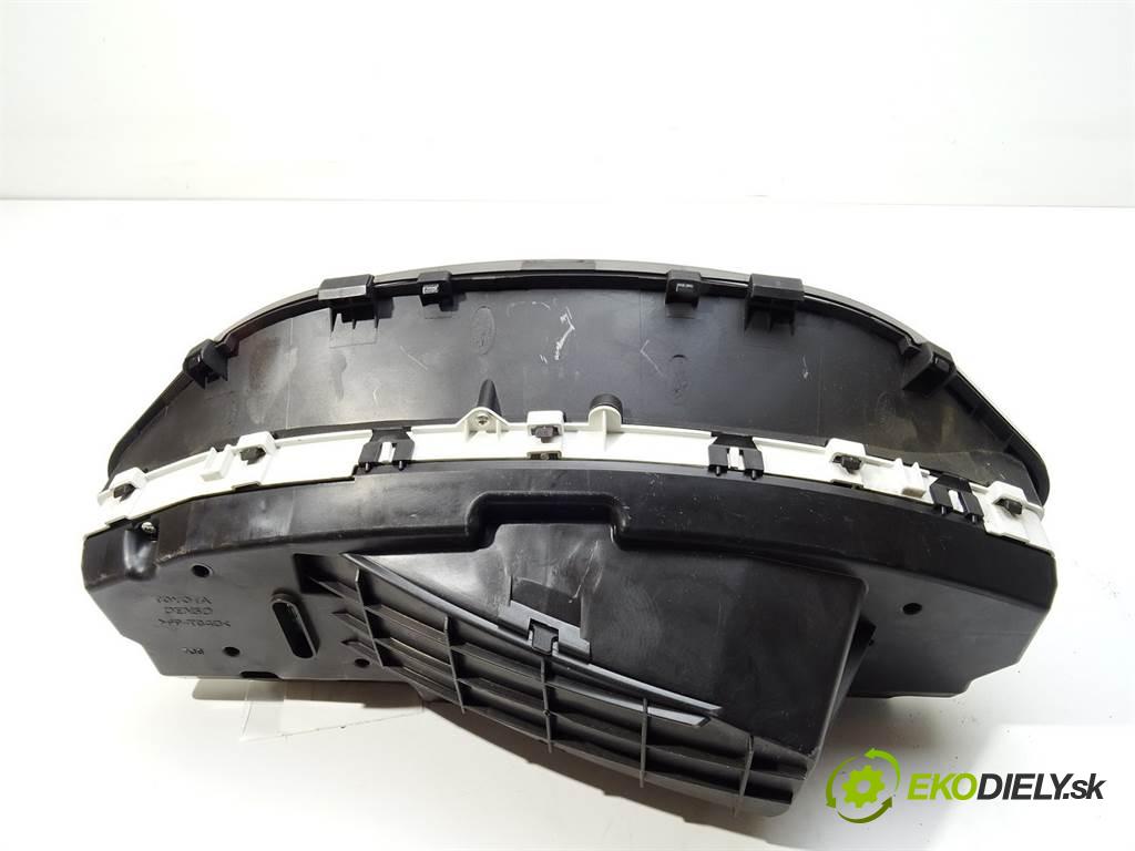 Toyota Yaris II  2008 64 kW HATCHBACK 5D 1.3VVTI 87KM 05-08 1300 Prístrojovka 83800-0D660-D (Prístrojové dosky, displeje)