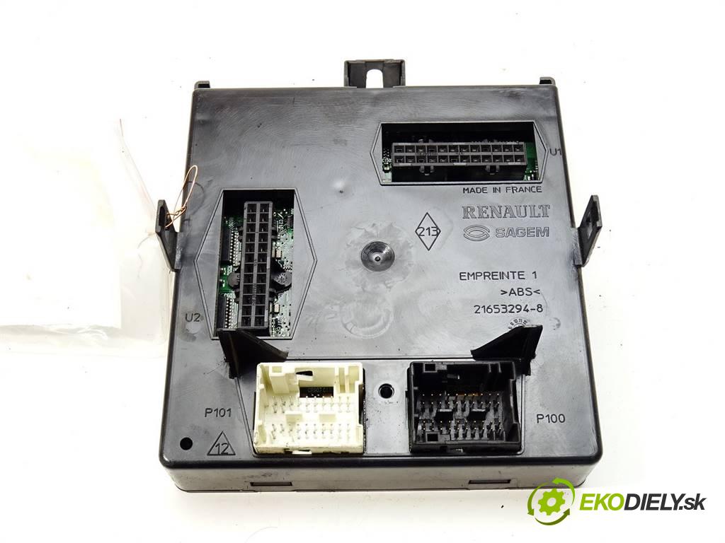 Renault Vel Satis    3.0DCI 177KM 01-09  Modul UCH 8200278721 (Ostatné)