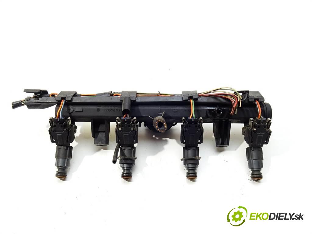Volkswagen Polo III 6N2 FL  2001 44 kW HATCHBACK 5D 1.4B 60KM 99-01 1400 Lišta vstrekovacia Vstrekovacie ventily 030906031J (Vstrekovacie lišty)
