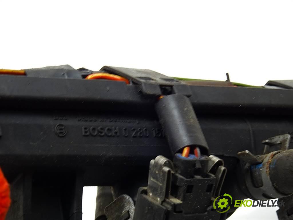 Volkswagen Polo III 6N2 FL  2001 44 kW HATCHBACK 5D 1.4B 60KM 99-01 1400 Lišta vstrekovacia Vstrekovacie ventily 030906031J (Vstrekovacie lišty)