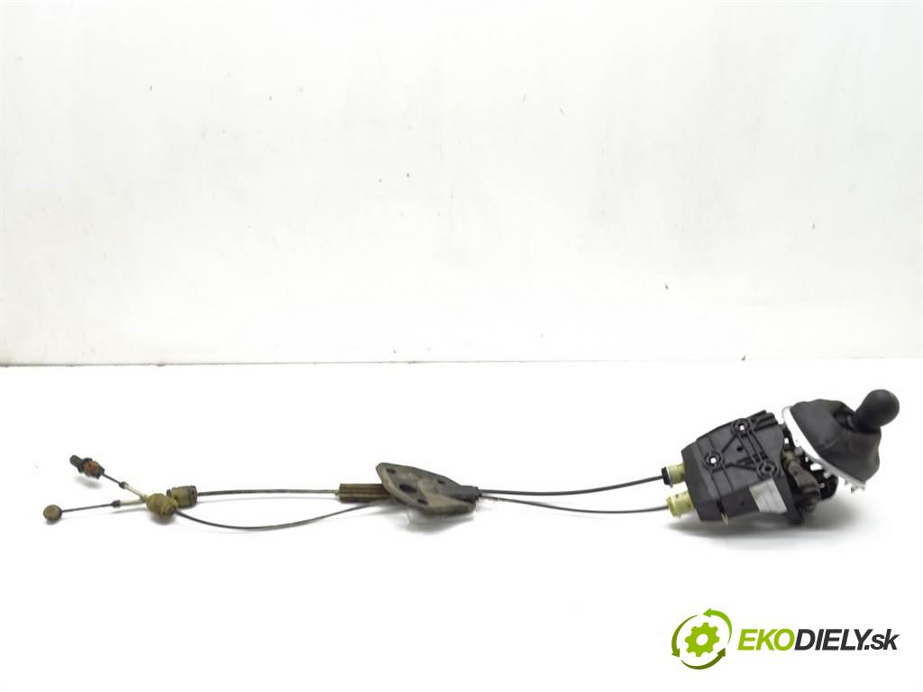 Renault Scenic II  2007 78KW 1.5DCI 106KM 03-06 1500 Kulisa  (Rýchlostné páky / kulisy)