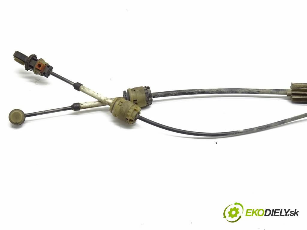 Renault Scenic II  2007 78KW 1.5DCI 106KM 03-06 1500 Kulisa  (Rýchlostné páky / kulisy)