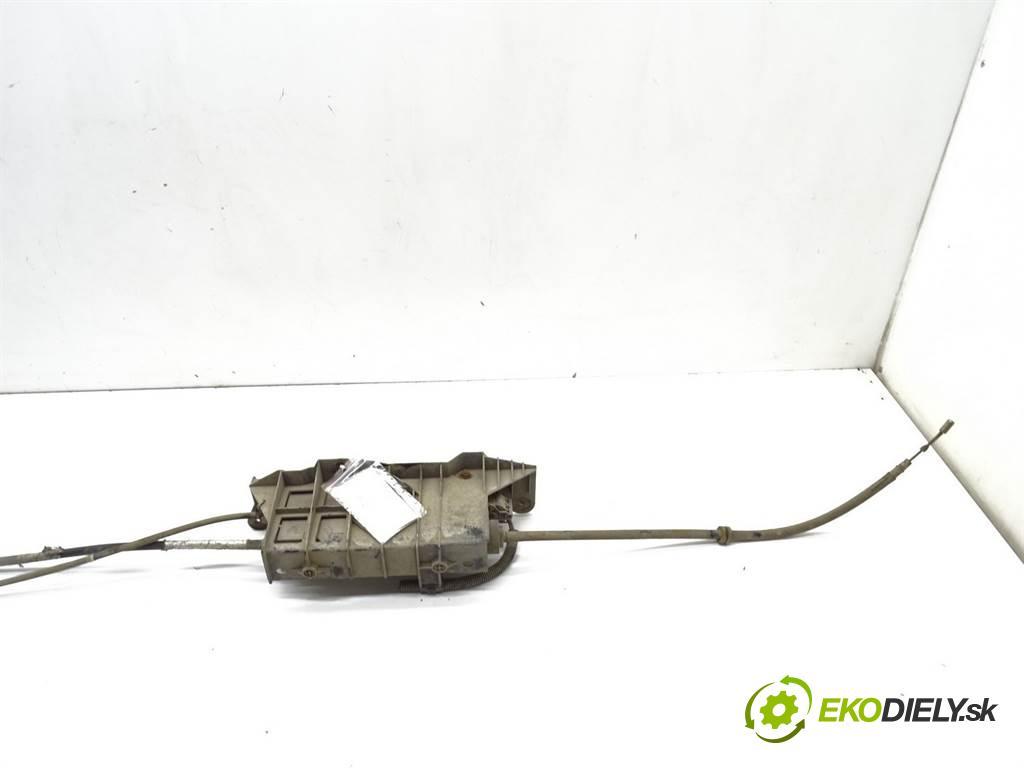 Renault Scenic II    1.5DCI 106KM 03-06  BRZDA: ručný elektrický 8200571486 (Ručné brzdy)
