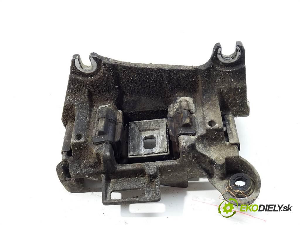 Renault Fluence  2010 78 kW SEDAN 4D 1.5DCI 106KM 09-12 1500 AirBag Motor  (Držiaky motora)