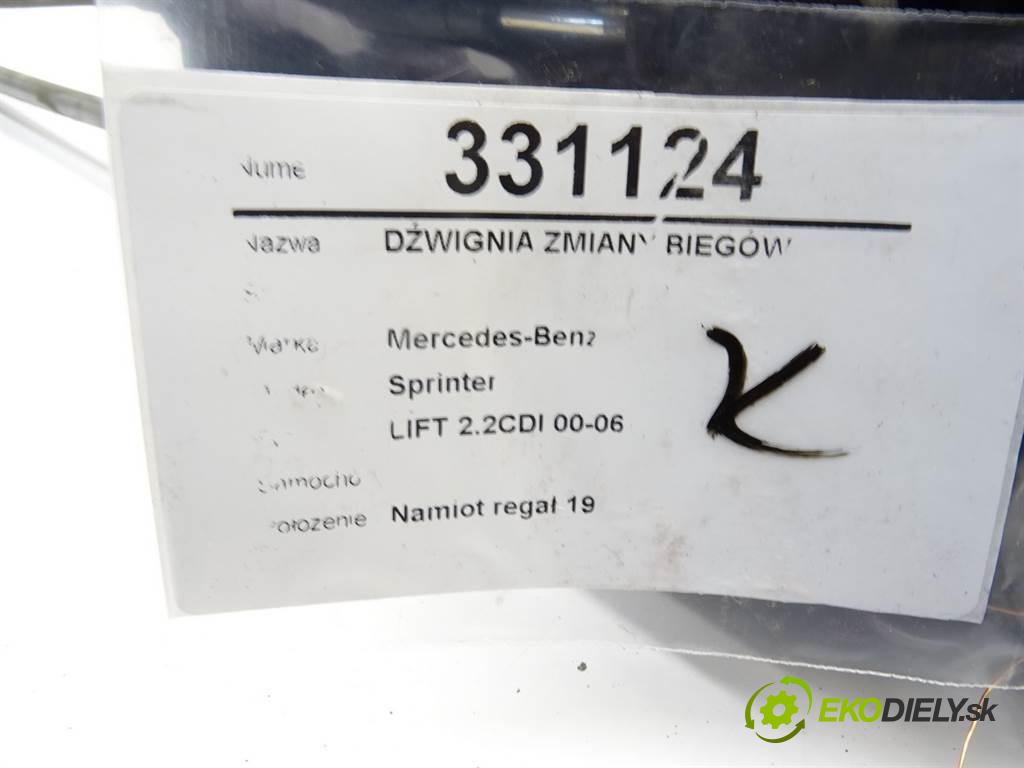 Mercedes-Benz Sprinter LIFT 2.2CDI 00-06 kulisa A0002600009 | EkoDily.cz