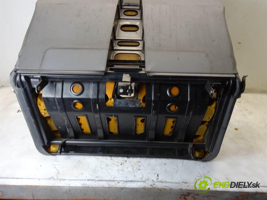 Mercedes-Benz Sprinter    LIFT 2.2CDI 00-06  Sedadlo pravy dvojka  (Sedačky, sedadlá)