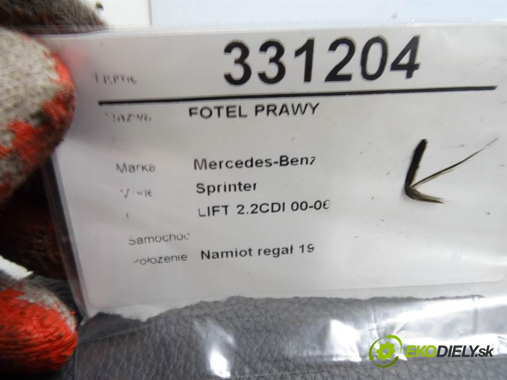 Mercedes-Benz Sprinter    LIFT 2.2CDI 00-06  Sedadlo pravy dvojka  (Sedačky, sedadlá)