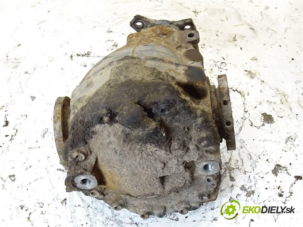 Mercedes-Benz C W202  2000 92 kW SEDAN 2.2CDI 125KM 93-00 2200 Most zad ,diferenciál  (Zadné)