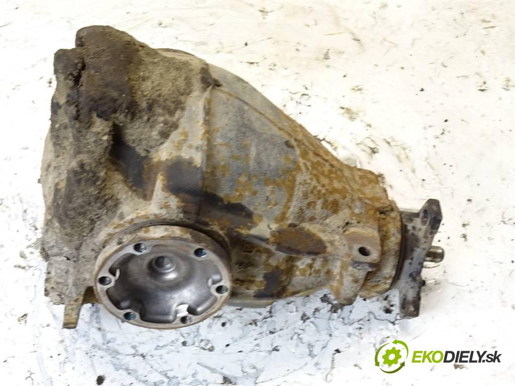 Mercedes-Benz C W202  2000 92 kW SEDAN 2.2CDI 125KM 93-00 2200 Most zad ,diferenciál  (Zadné)