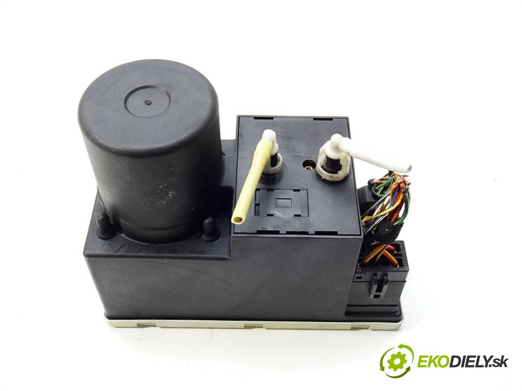 Audi A3 8L  1997 92 kW HATCHBACK 3D 1.8B 125KM 96-00 1800 pumpa centrálneho zámku 8L0862257D (Riadiace jednotky centrálneho zámku)