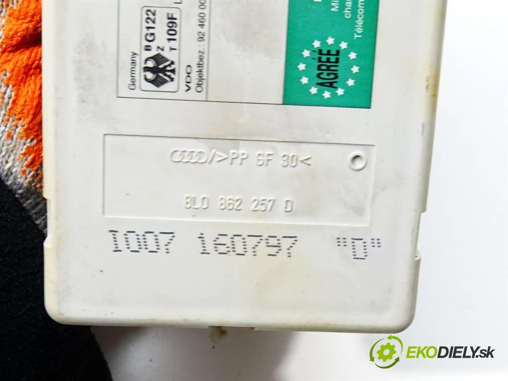 Audi A3 8L  1997 92 kW HATCHBACK 3D 1.8B 125KM 96-00 1800 pumpa centrálneho zámku 8L0862257D (Riadiace jednotky centrálneho zámku)