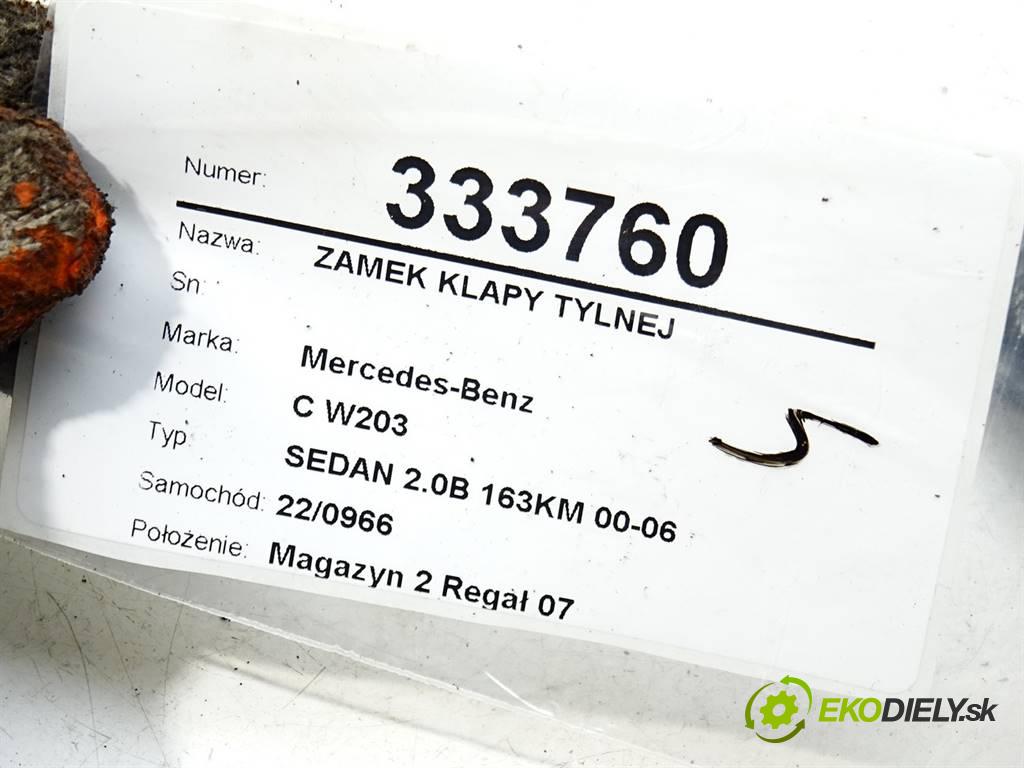 Mercedes-Benz C W203  2000 120 kW SEDAN 2.0B 163KM 00-06 2000 zámok dverí zad A2037500184