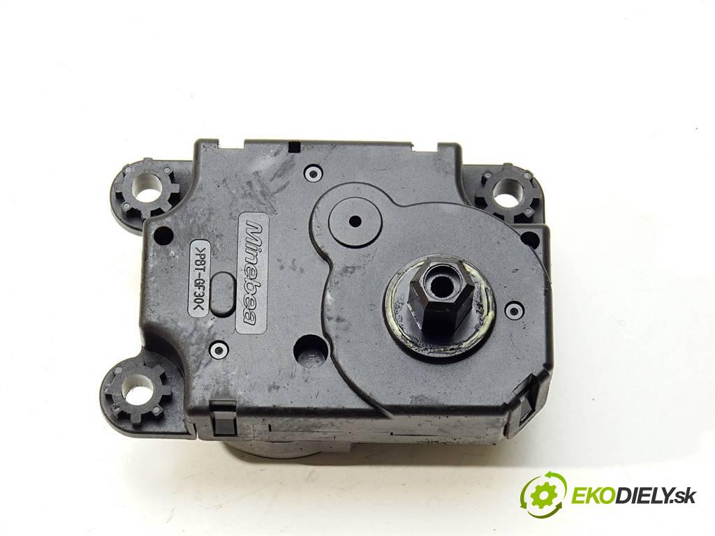 Mitsubishi Outlander III LIFT    .  Motorček kúrenia 2304197A (Motorčeky kúrenia)