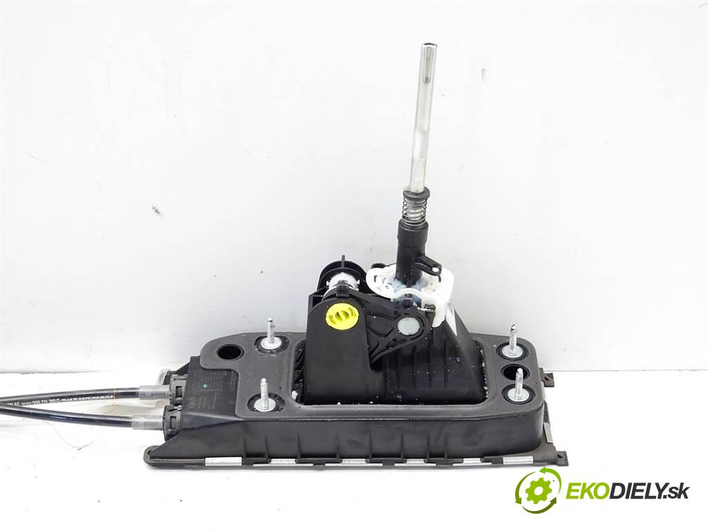 Skoda Octavia III LIFT  2018 85kW SEDAN 4D 1.6TDI 115KM 16-20 1600 Kulisa 5Q0711049AP (Rýchlostné páky / kulisy)