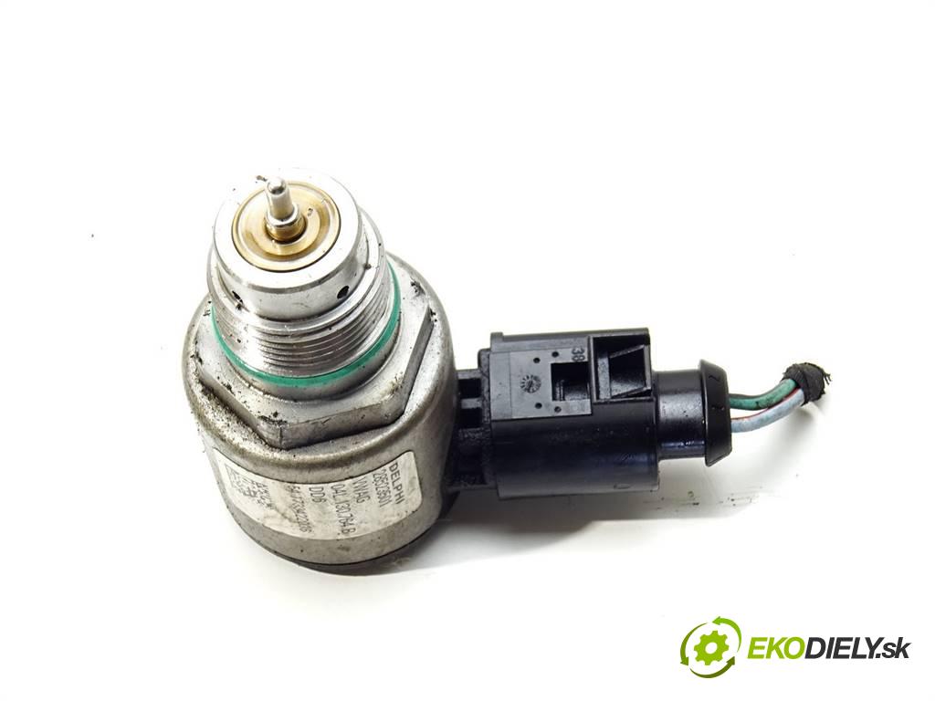 Skoda Octavia III LIFT    SEDAN 4D 1.6TDI 115KM 16-20  Snímač tlaku paliva 04L130764B (Snímače)