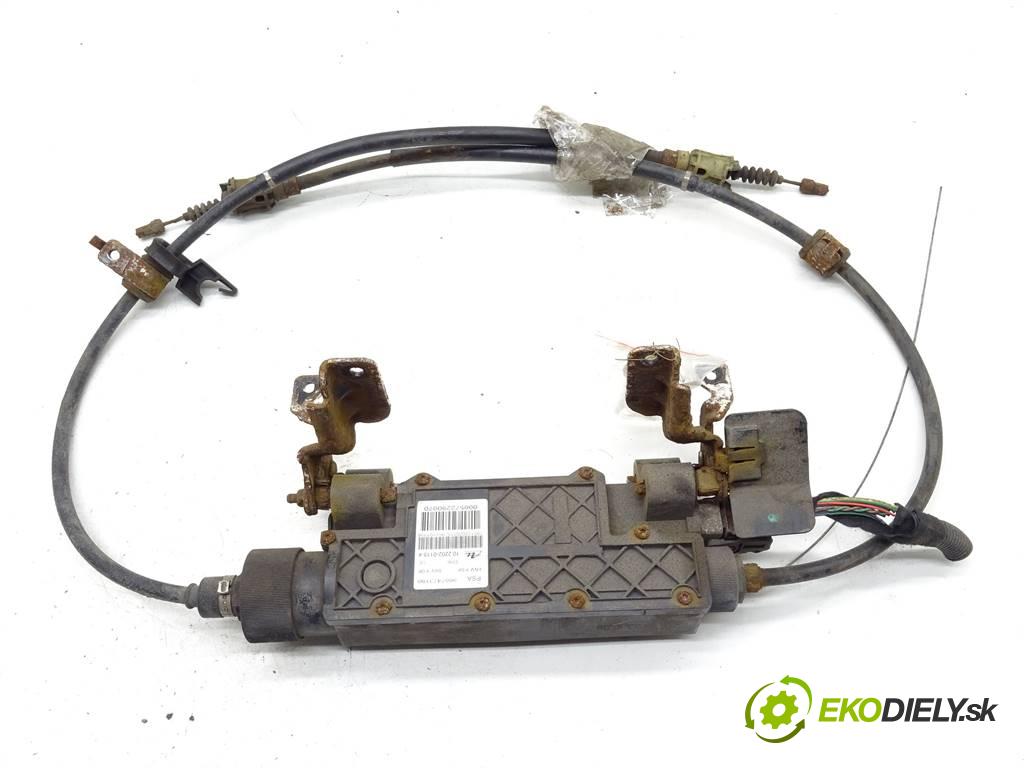 Citroen C5 III    KOMBI 5D 2.0B 140KM 08-17  BRZDA: ručný elektrický 9687473180 (Ručné brzdy)