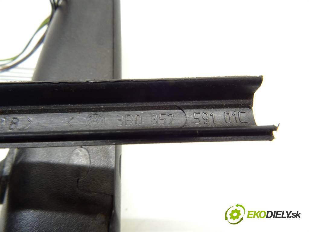 Volkswagen Bora  1999 85 kW SEDAN 4D 1.9TDI 115KM 98-05 1900 zpětné zrcátko vnitřní  (Světla vnitřní)