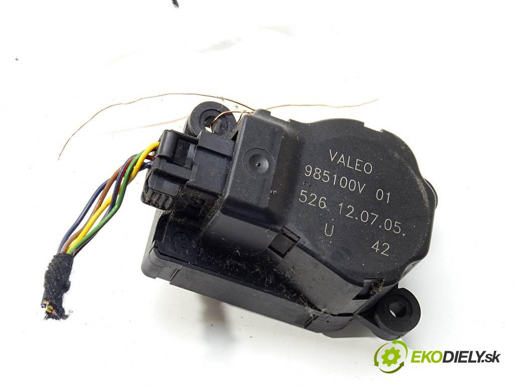 Fiat Croma    KOMBI 5D 1.9JTD 120KM 05-11  Motorček kúrenia 985100V (Motorčeky kúrenia)