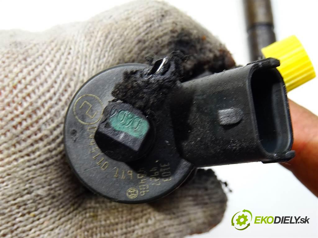 Fiat Stilo  2004 85KW KOMBI 1.9JTD 115KM 01-07 1900 vstřikovací ventily 0445110119