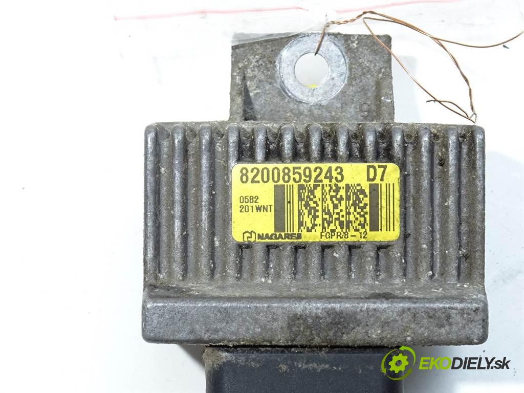 Renault Master III  2012 125KM 2.3DCI 101KM 10- 2300 relé svíček žhavení 8200859243 (Relé)