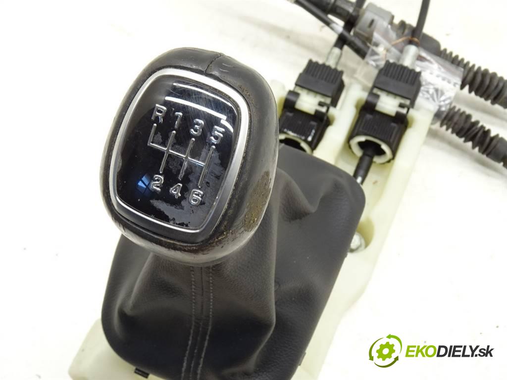 Hyundai i30 III  2019 140KM HATCHBACK 5D 1.4B 100KM 16- 1400 Kulisa  (Rýchlostné páky / kulisy)