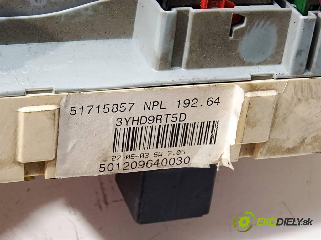 Fiat Stilo  2003 85 kW KOMBI 5D 1.9JTD 115KM 01-07 1900 modul BSI 51715857 (Pojistkové skříňky)