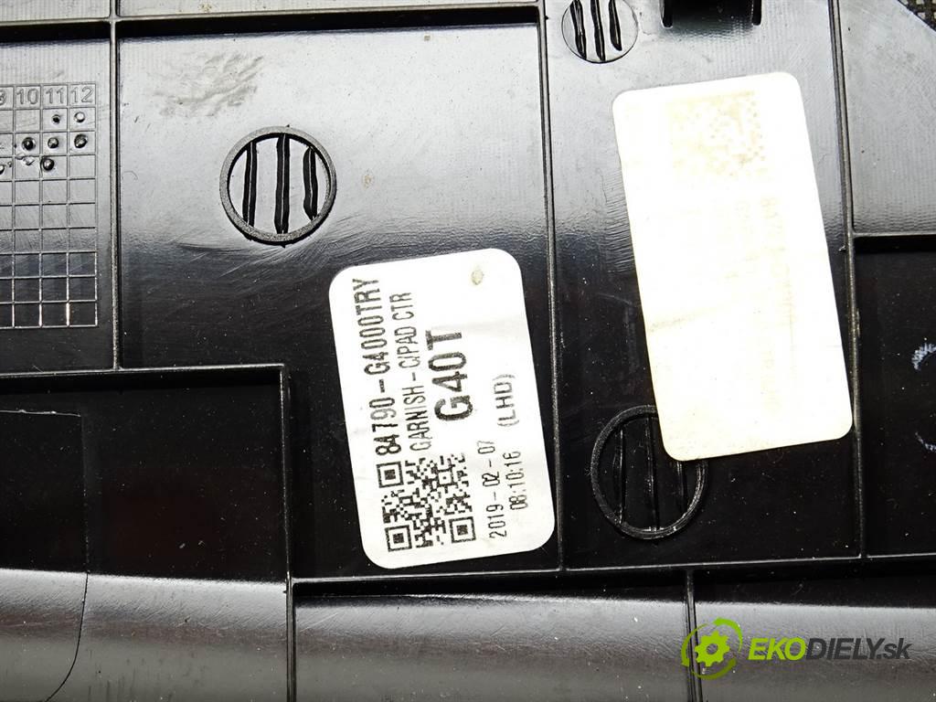 Hyundai i30 III    HATCHBACK 5D 1.4B 100KM 16-  Lišta prístrojovky interiéru 84790-G4000