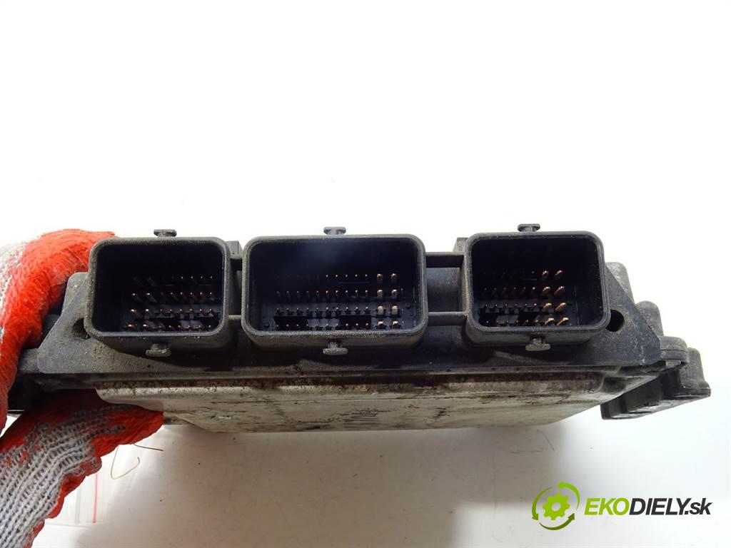 Ford Fiesta VI MK7  2009 66 kW HATCHBACK 3D 1.6TDCI 90KM 08-12 1600 riadiaca jednotka Motor 0281015428 9V21-12A650-AC (Riadiace jednotky)