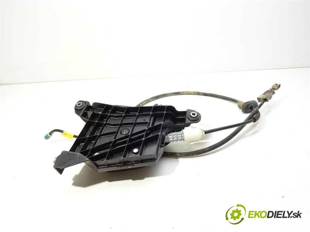 Citroen C4 Picasso    LIFT 2.0HDI 150KM 10-13  BRZDA: ručný elektrický 9659810180 (Ručné brzdy)