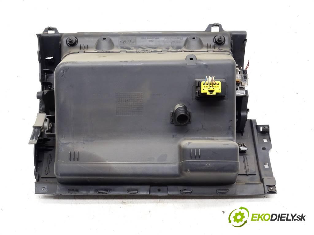 Volkswagen Touran  2005 66KW 1.9TDI 90KM 03-15 1900 Priehradka, kastlík spolujazdca  (Priehradky, kastlíky)