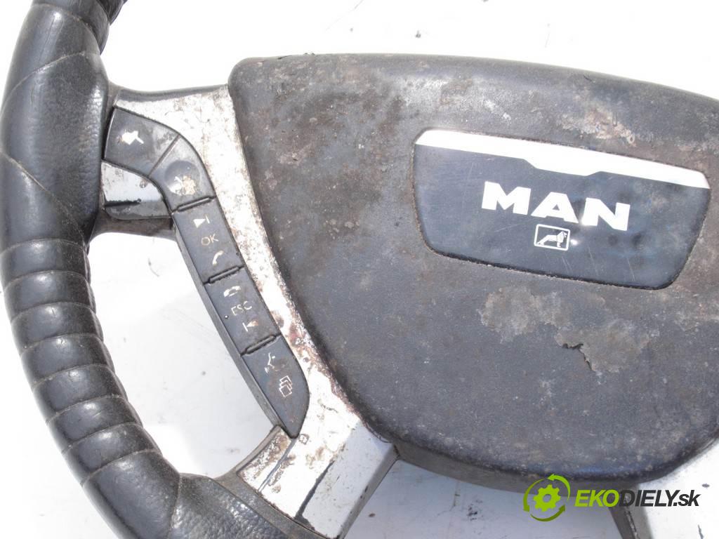 MAN TGX    TGX18.440 EURO5 XL  volant 81464306047 (Volanty)