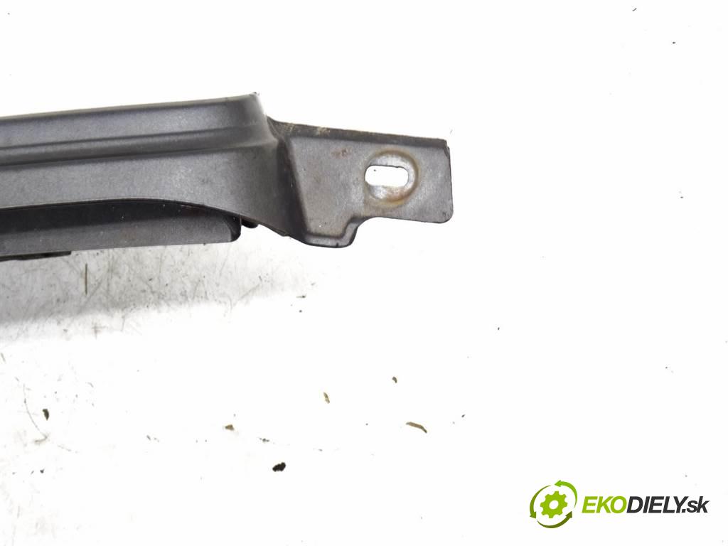 Toyota Corolla E11 LIFT    HATCHBACK 5D 1.6B 110KM 99-02  Mriežka maska  (Mriežky, masky)