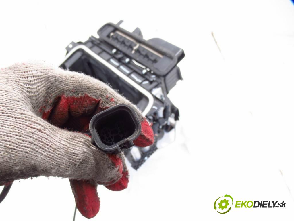 MAN TGX    TGX18.440 EURO5 XL  Výhrevné teleso, radiátor kúrenia 81619006433 (Radiátory kúrenia)