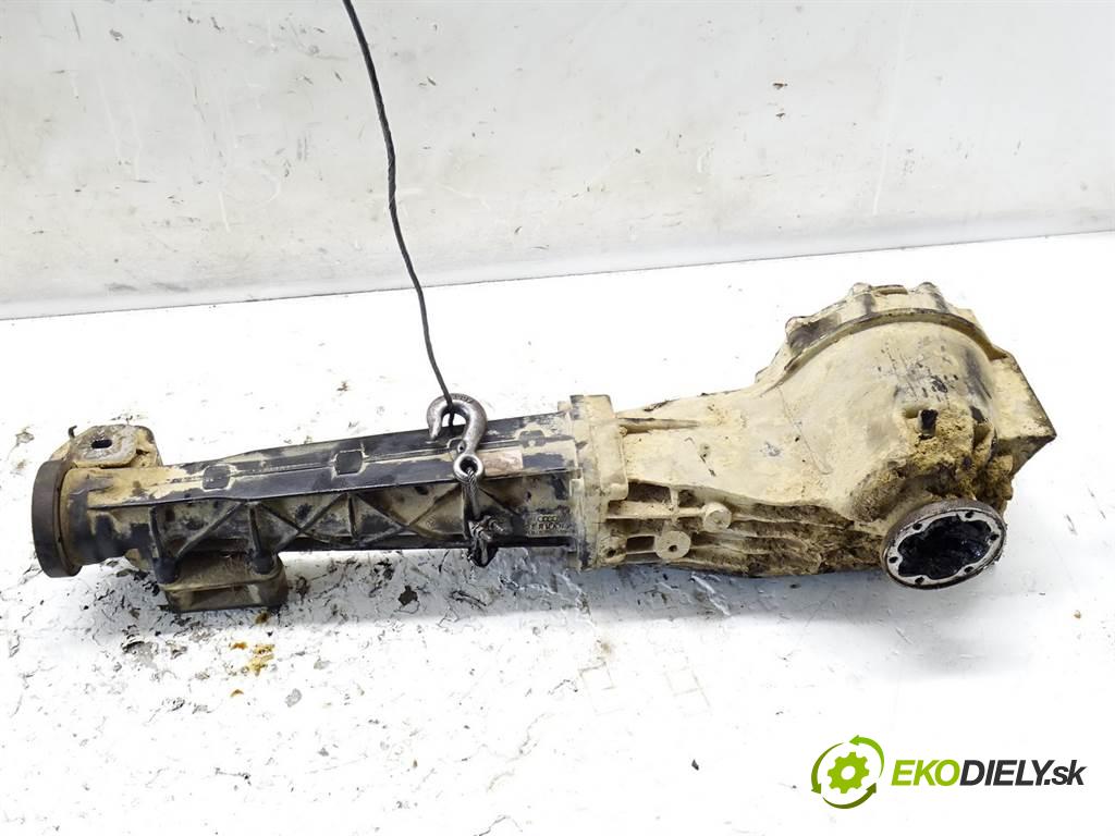 Audi A4 B5  1996 81 kW QUATTRO KOMBI 5D 1.9TDI 90KM 94-01 1900 Most zad ,diferenciál 01H525085 (Zadné)