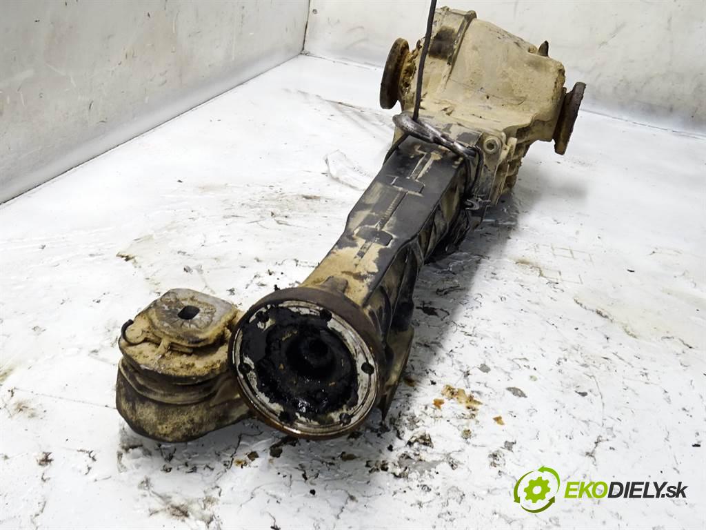 Audi A4 B5  1996 81 kW QUATTRO KOMBI 5D 1.9TDI 90KM 94-01 1900 Most zad ,diferenciál 01H525085 (Zadné)