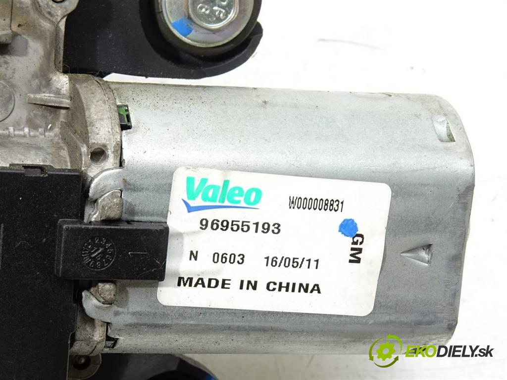 Opel Mokka I    .  motorek stěračů zadní část 96955193