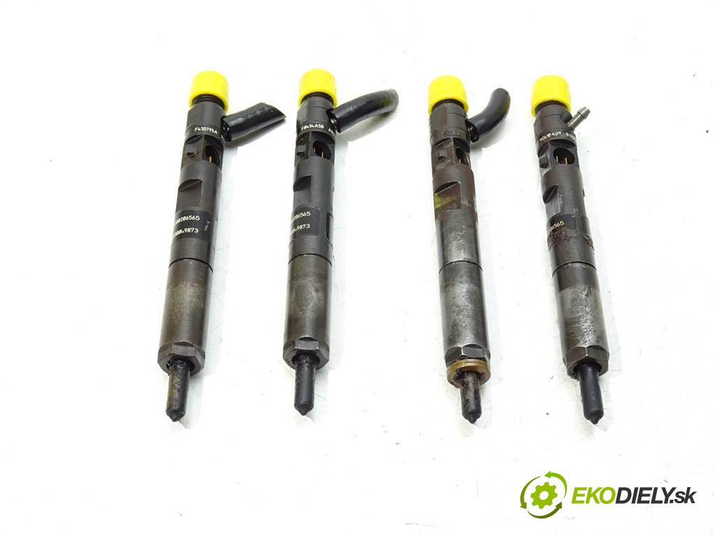 Renault Megane II  2003  HATCHBACK 3D 1.5DCI 82KW 02-08 1500 vstřikovací ventily 8200206565