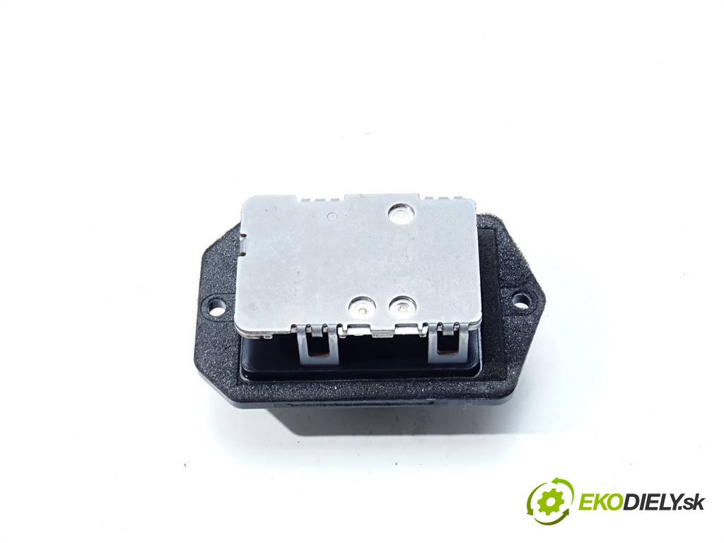 Toyota Corolla XI  2018  LIFT E16 SEDAN 4D 1.4D-4D 90KM 13-19 1400 Odpor, rezistor kúrenia vzduchu  (Odpory (rezistory) kúrenia)