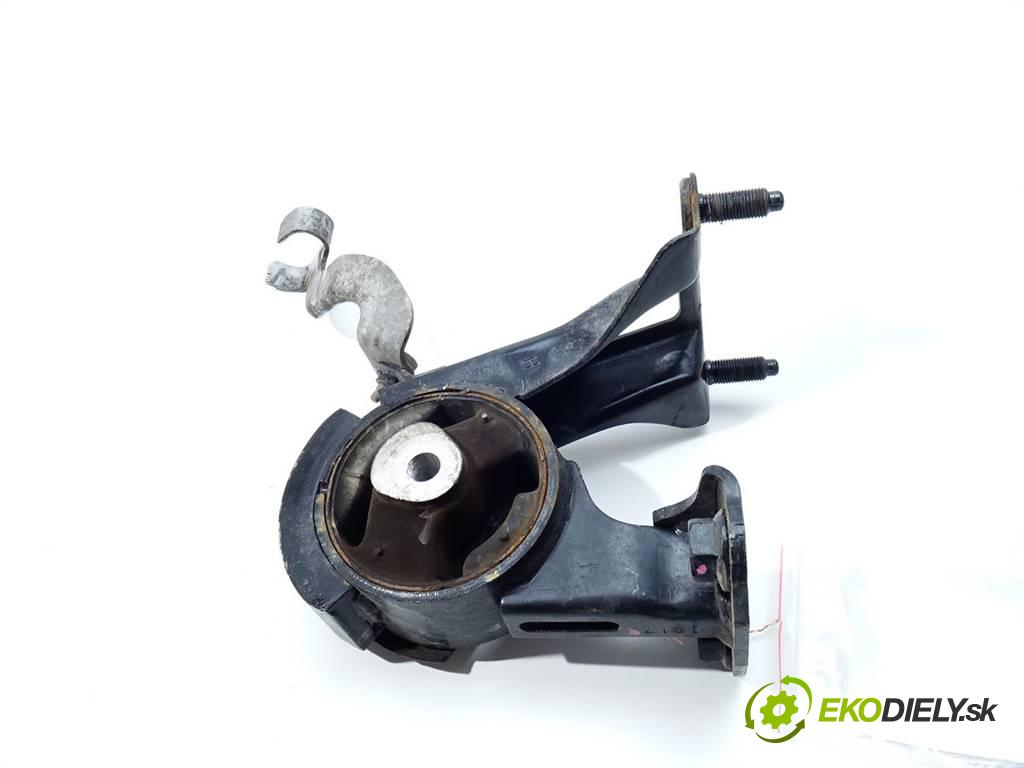 Toyota Corolla XI    LIFT E16 SEDAN 4D 1.4D-4D 90KM 13-19  AirBag Motor  (Držiaky motora)