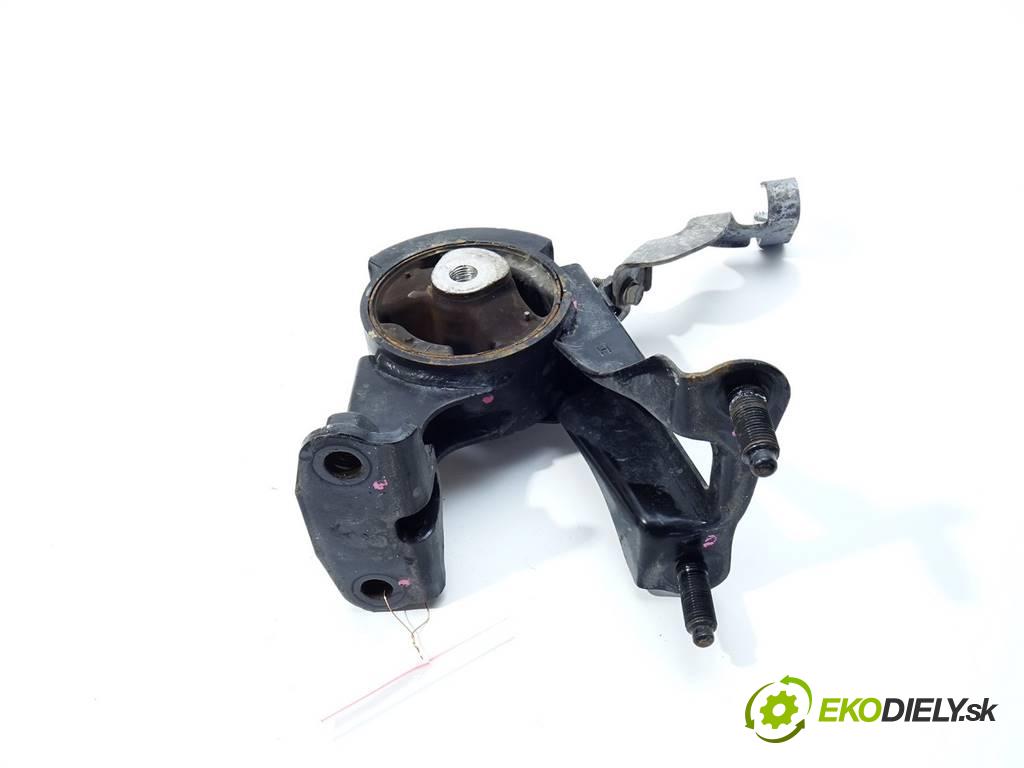 Toyota Corolla XI    LIFT E16 SEDAN 4D 1.4D-4D 90KM 13-19  AirBag Motor  (Držiaky motora)