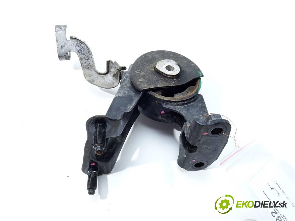 Toyota Corolla XI    LIFT E16 SEDAN 4D 1.4D-4D 90KM 13-19  AirBag Motor  (Držiaky motora)