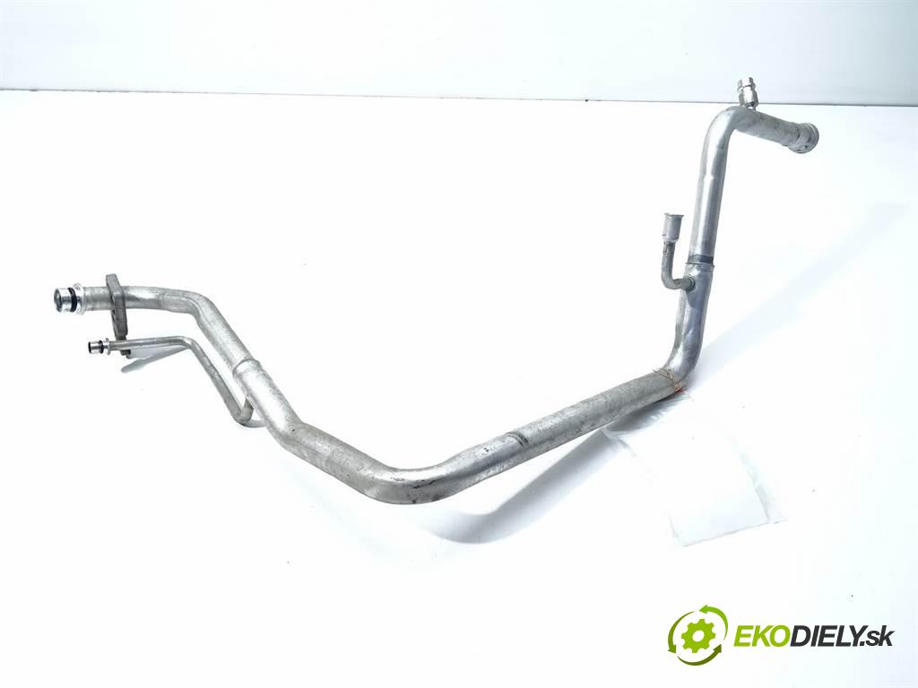 Toyota Corolla XI    LIFT E16 SEDAN 4D 1.4D-4D 90KM 13-19  rúrka klimatizácie  (Rúrky klimatizácie)