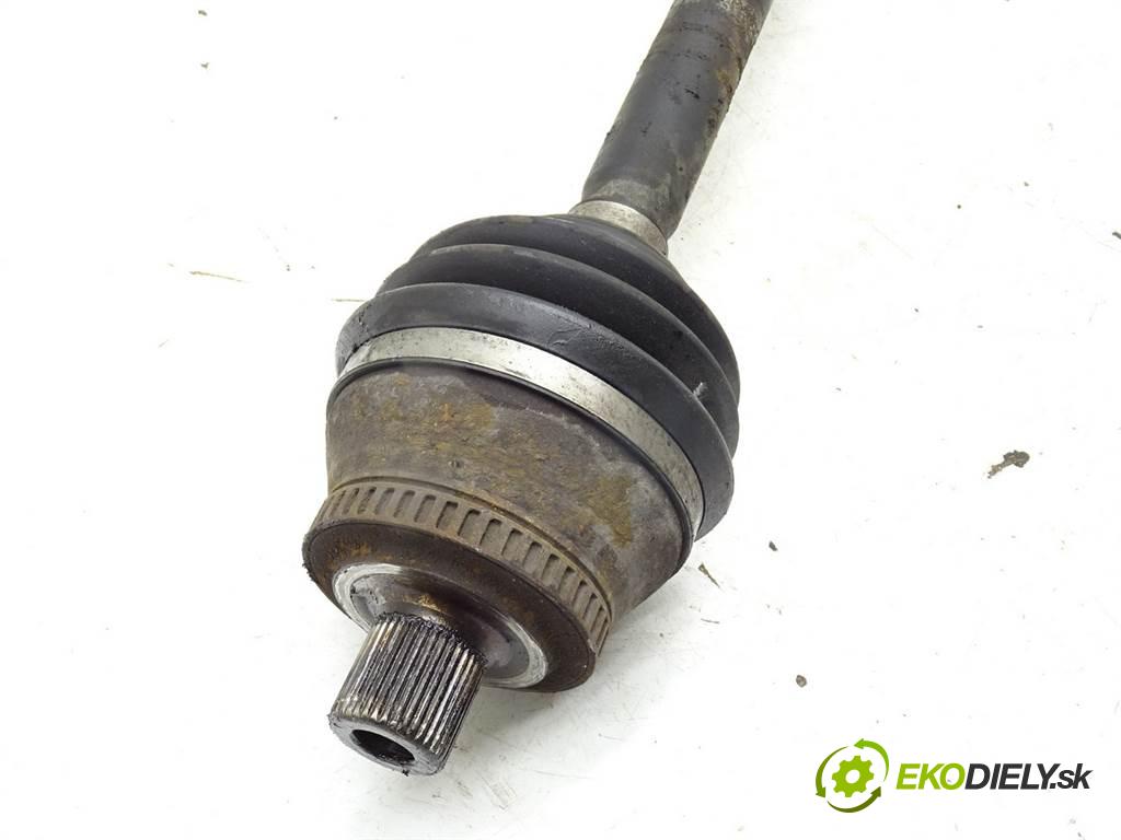 Audi A4 B6  2001 74 kW SEDAN 4D 1.9TDI 101KM 00-04 1900 Poloos ľavá strana  (Poloosy)