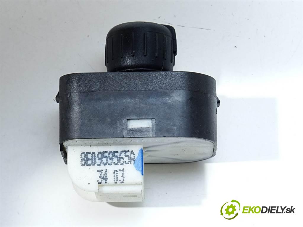 Audi A8 D3  2003 246 kW QUATTRO SEDAN 4D 4.2B V8 335KM 02-09 4200 Prepínač nastavenia spätných zrkadiel 8E0959565A (Prepínače, spínače, tlačidlá a ovládače kúrenia)