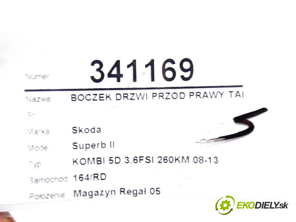 Skoda Superb II  2012 191 kW KOMBI 5D 3.6FSI 260KM 08-13 3500 čalúnenie Dvere predný pravy tapacír  (Ostatné)
